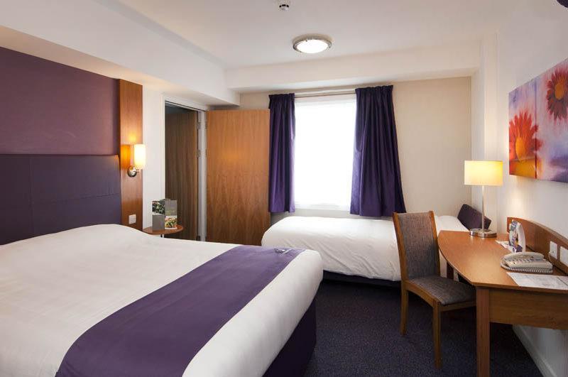Premier Inn Bristol East Emersons Green Coalpit Heath Buitenkant foto
